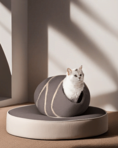 Luxurious Merino Wool Cat Bed Cave: Special Comfort